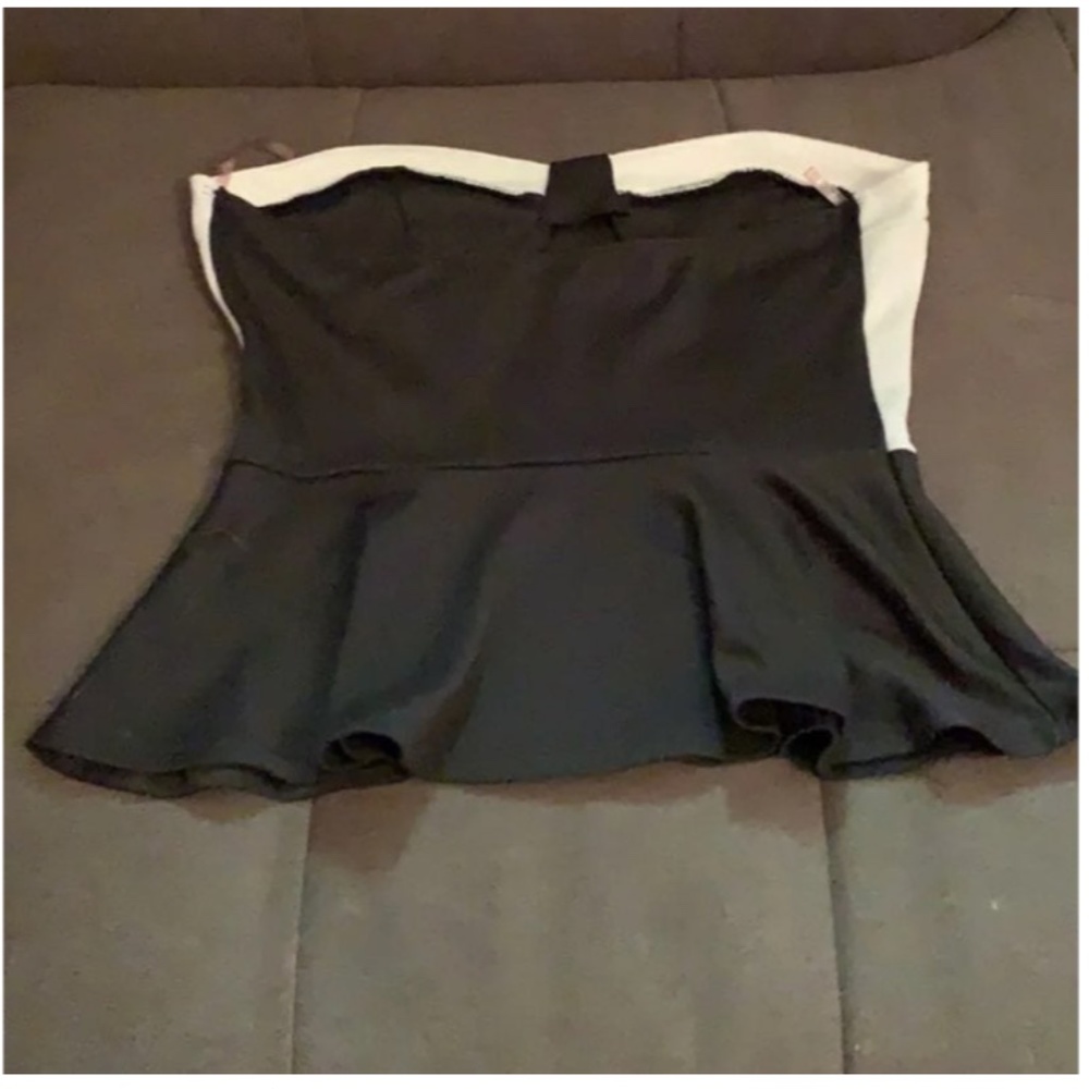 COLORBLOCK STRAPLESS PEPLUM TOP - Picture 2 of 2
